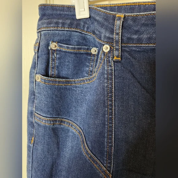 LOGO by Lori Goldstein Dark Blue Boyfriend Jeans. Size 10. NWT - Picture 3 of 9